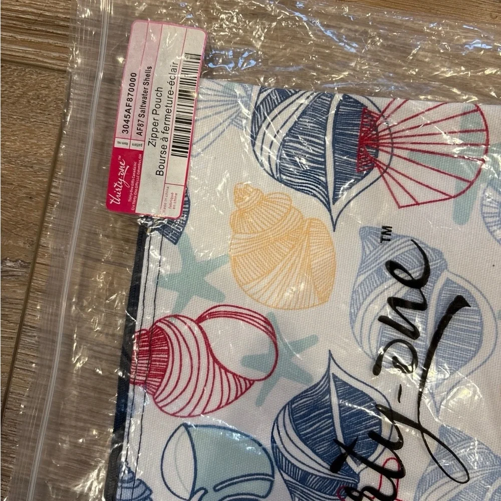 Thirty one bundle - Picture 12 of 12